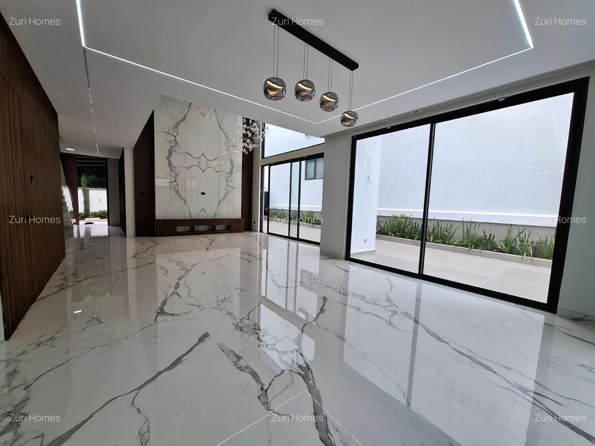 6 Bed Townhouse with En Suite in Lavington - 6