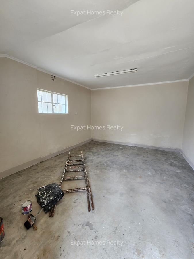 Commercial Property with Parking in Kilimani - 4