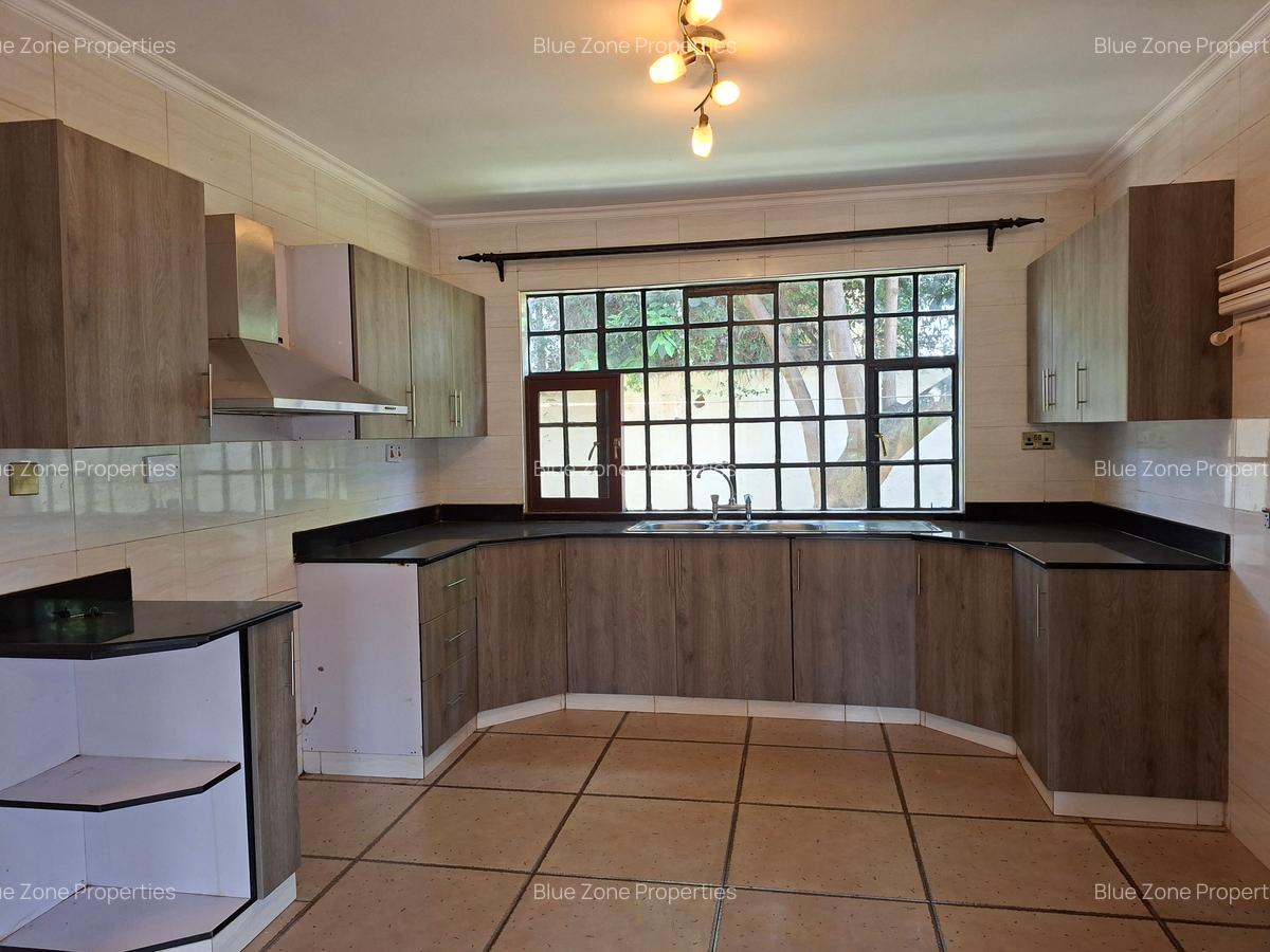 4 Bed Townhouse with En Suite at Off Kiambu Rd - 7