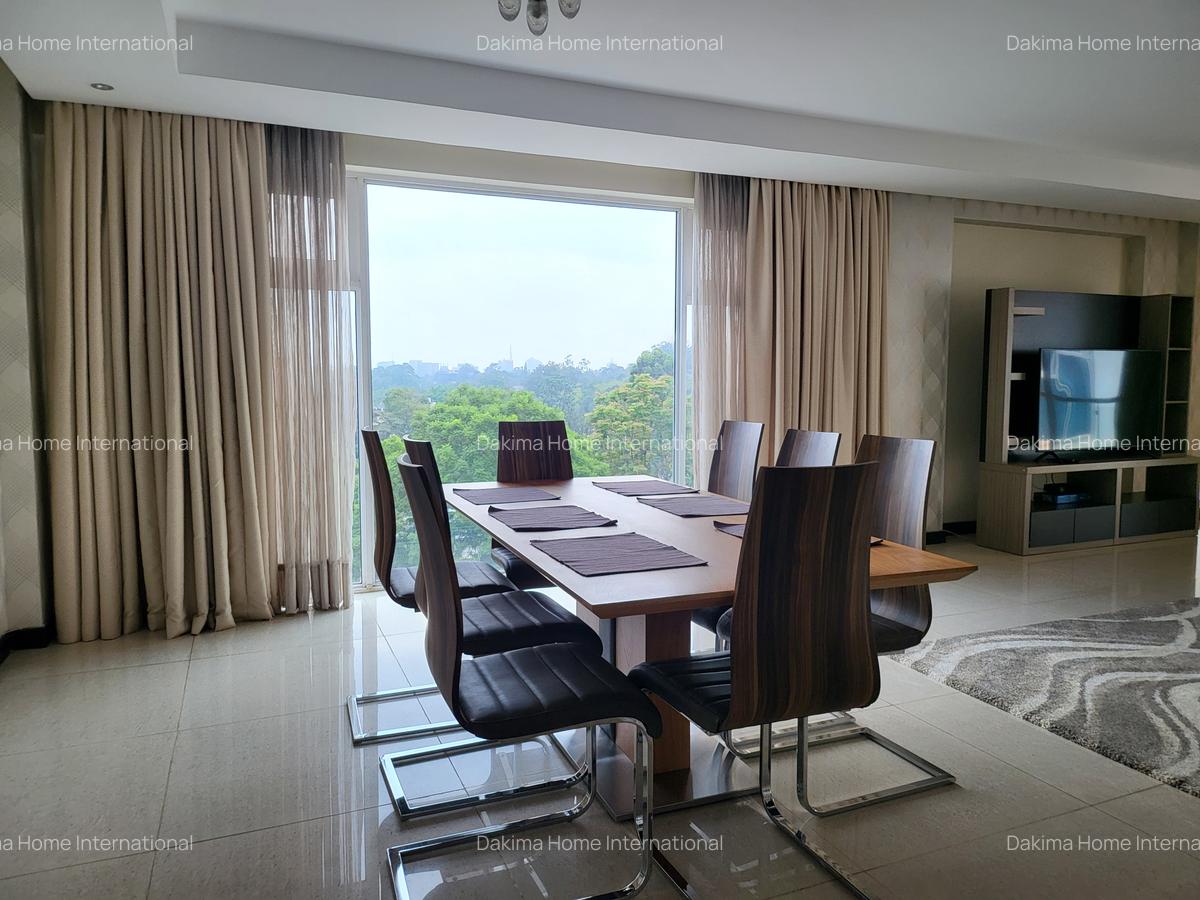 Furnished 3 Bed Apartment with En Suite in Riverside - 2