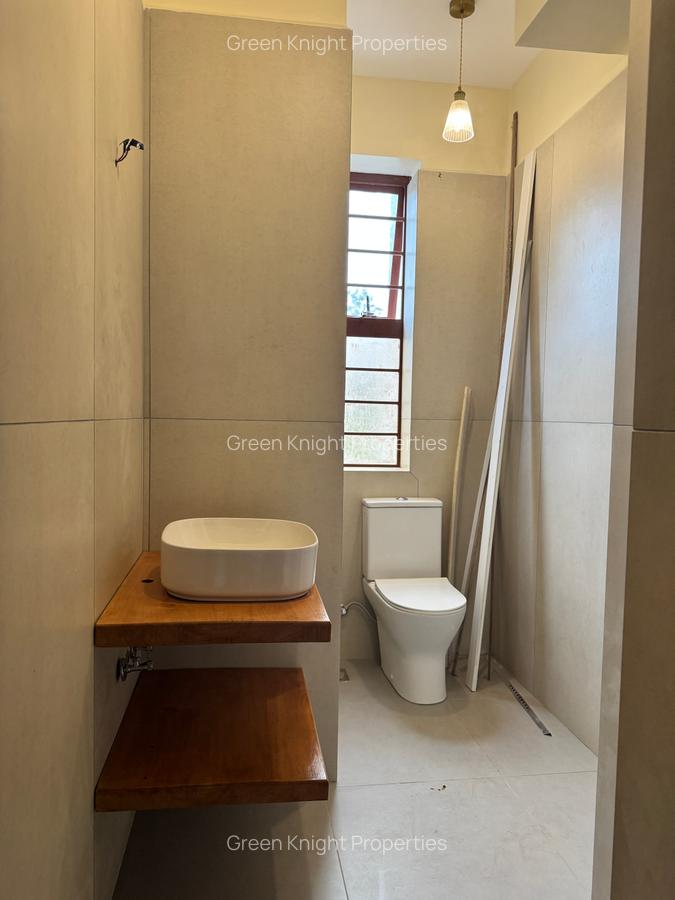 4 Bed House with En Suite in Karen - 12