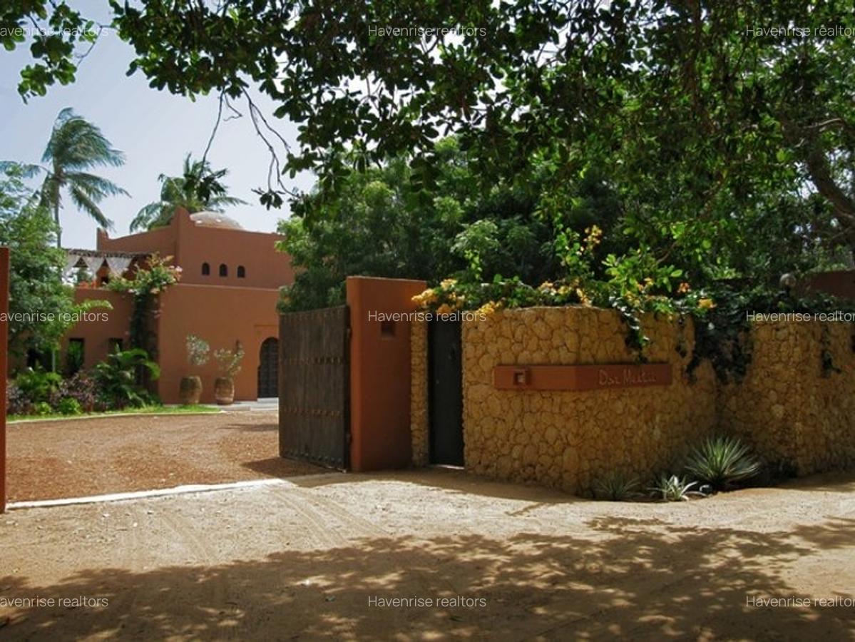 4 Bed House at Watamu - 14