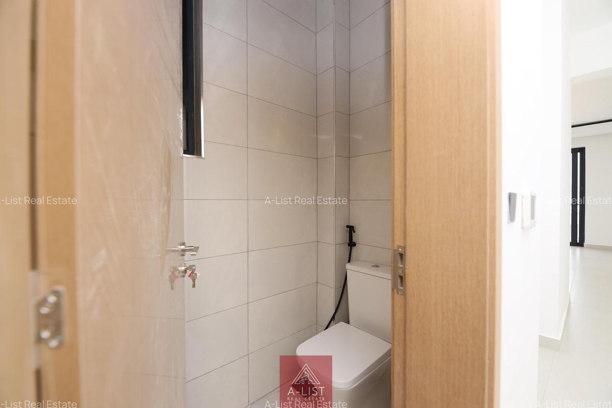 3 Bed Apartment with En Suite at Brookside Drive - 15