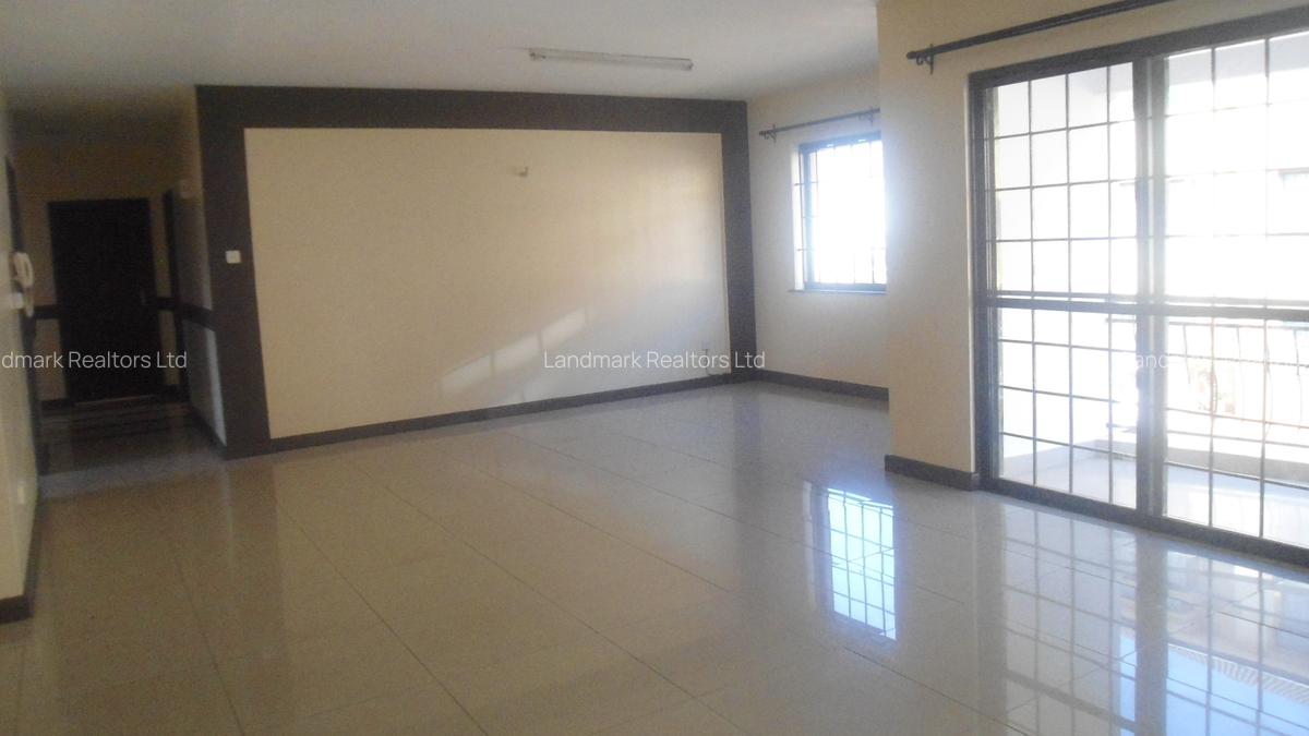 3 Bed Apartment with En Suite at Raphta Road - 14