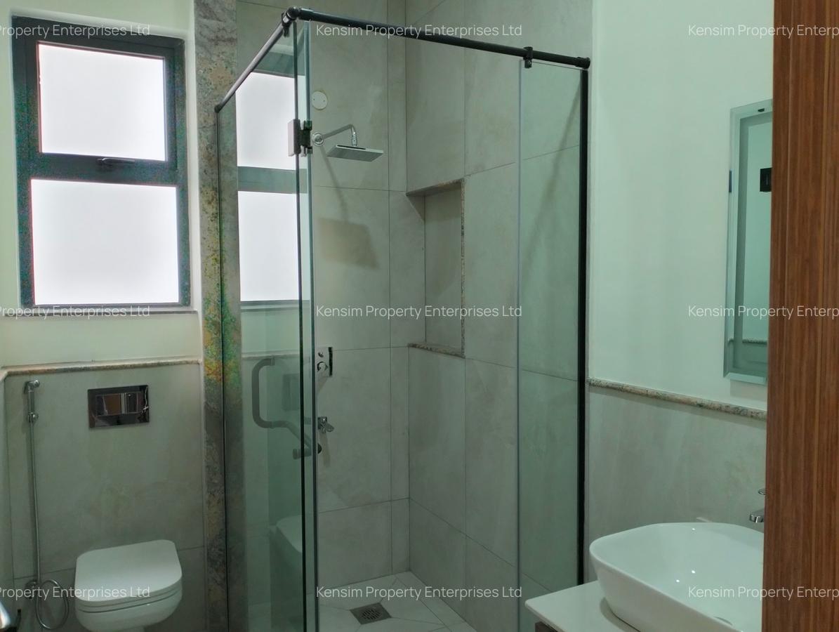 5 Bed Townhouse with En Suite in Lavington - 9