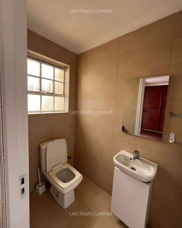 5 Bed Townhouse with En Suite in Kileleshwa - 6