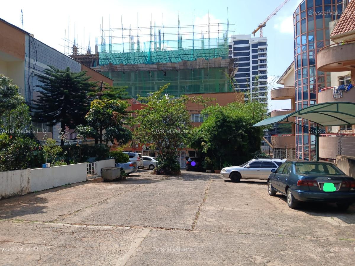 5 Bed Townhouse with En Suite in Rhapta Road - 2