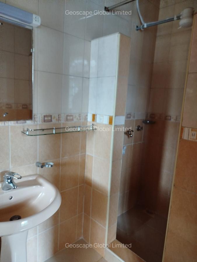 5 Bed House with En Suite in Lavington - 5