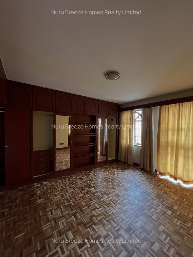 4 Bed Townhouse with En Suite in Lavington - 8