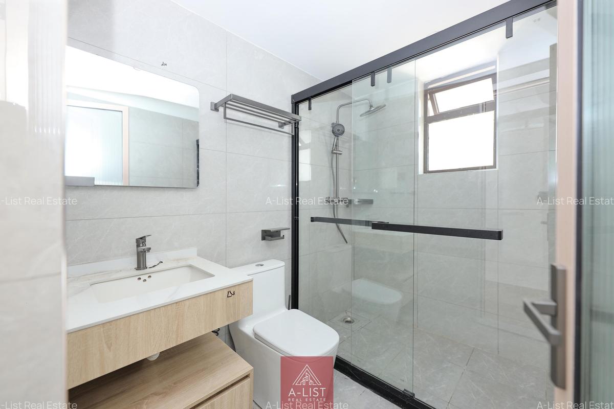 3 Bed Apartment with En Suite at Riverside Drive - 12