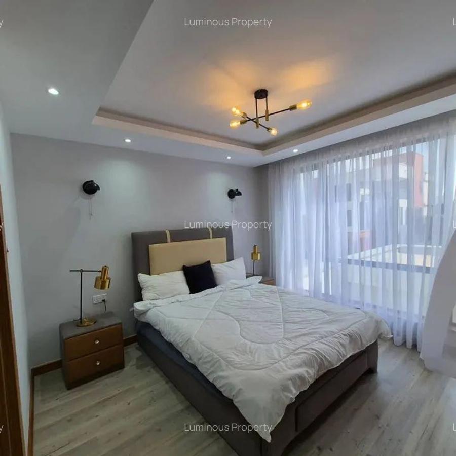 4 Bed House with En Suite at Membley - 9