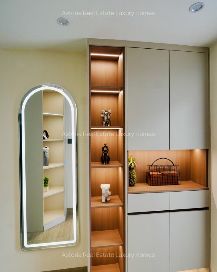 3 Bed Apartment with En Suite at 2026-262 - 1