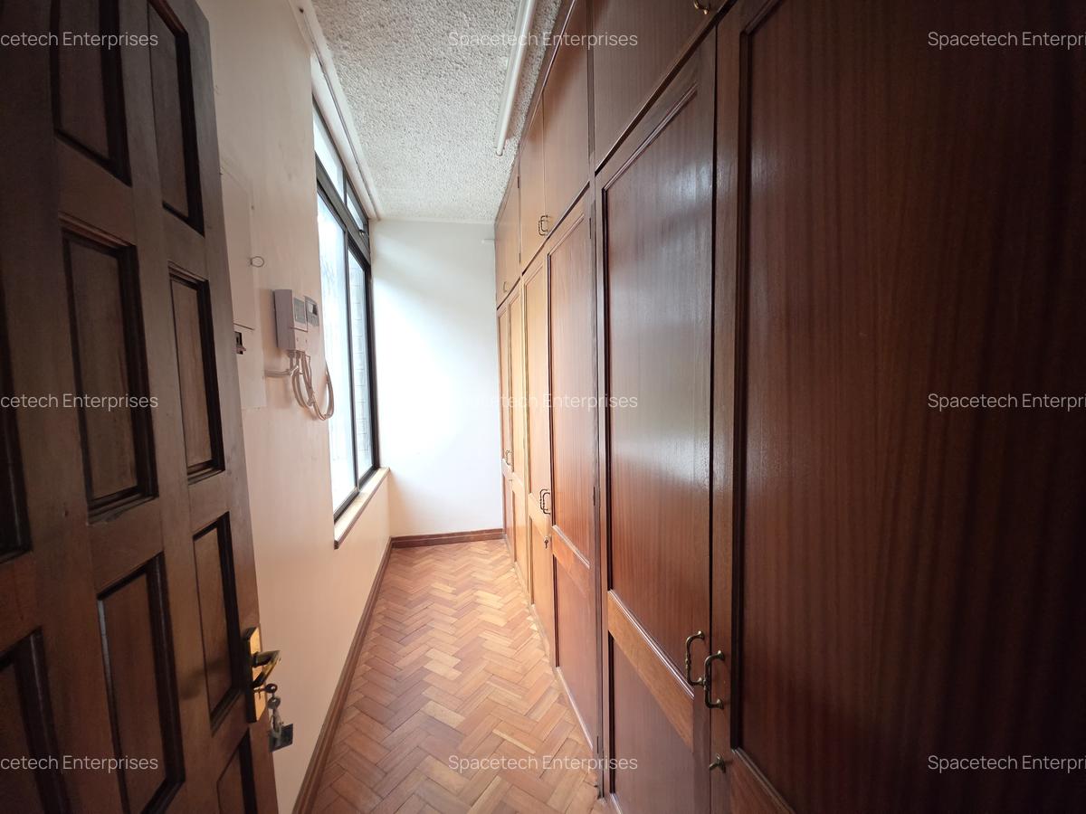 5 Bed House with En Suite in Muthaiga - 16