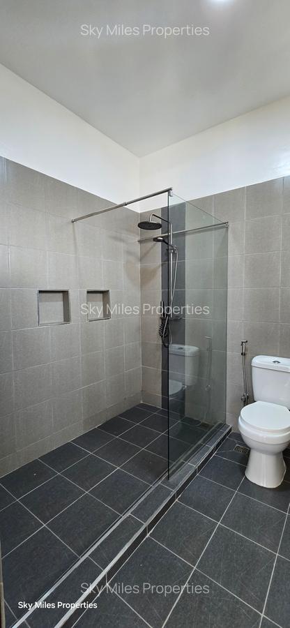 4 Bed Villa with En Suite at Serena - 15