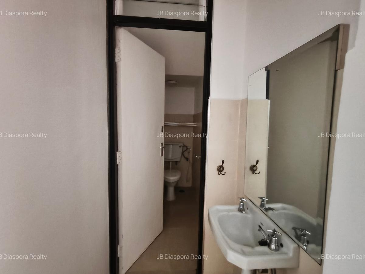 3 Bed Townhouse with En Suite at School Lane - 2