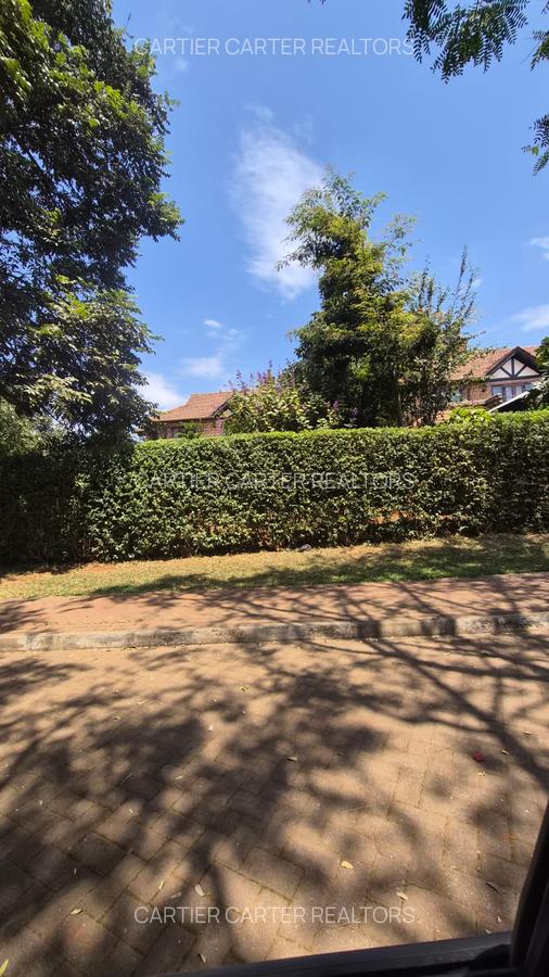 4 Bed Villa with En Suite in Windsor - 4