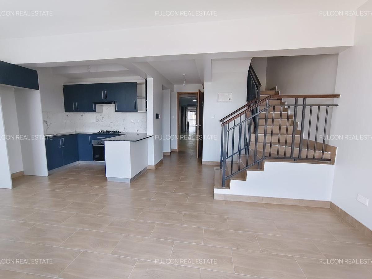 2 Bed Apartment with En Suite in Garden Estate - 3