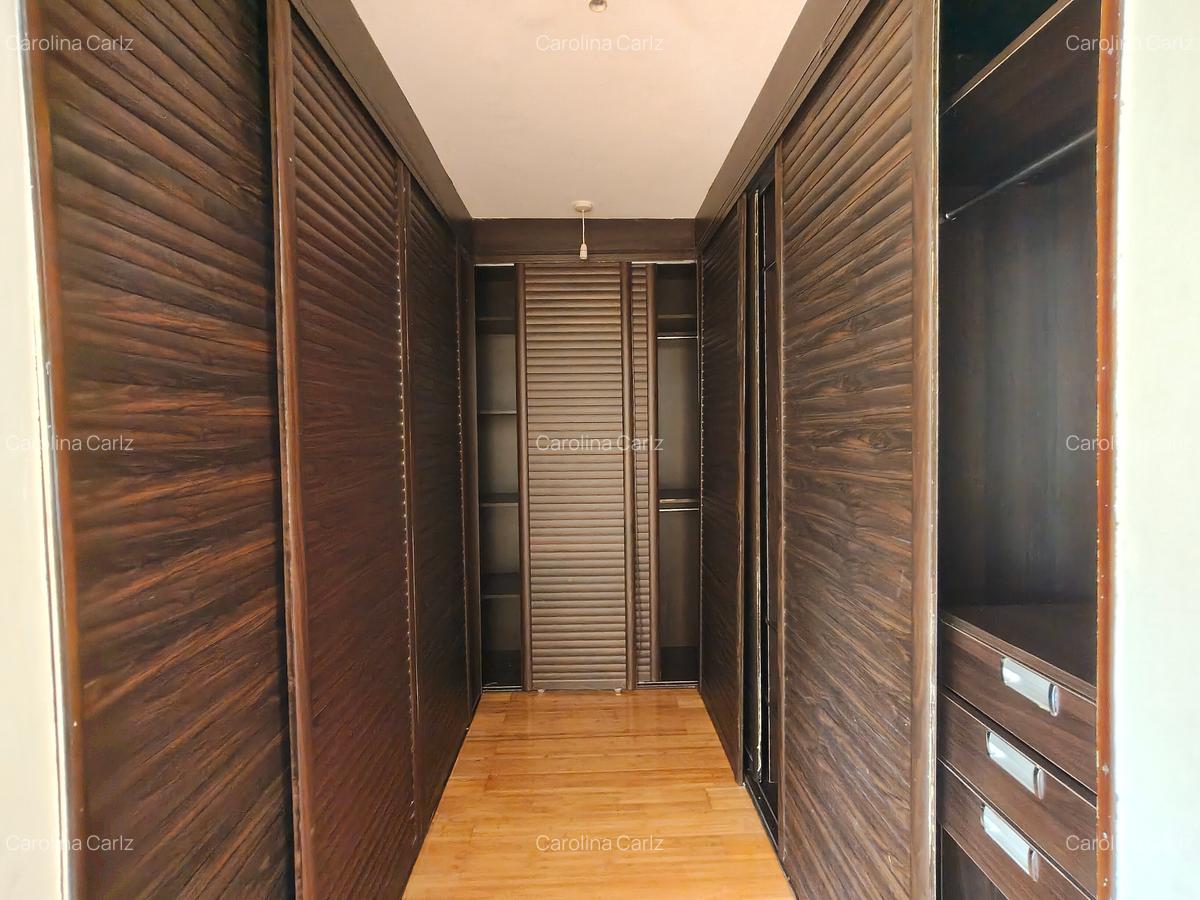 5 Bed House with En Suite in Westlands Area - 16
