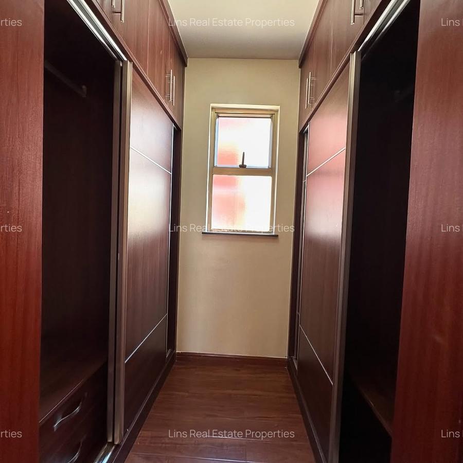 5 Bed Townhouse with En Suite in Lavington - 9