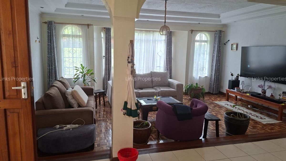 4 Bed Townhouse with En Suite at Lavington - 13
