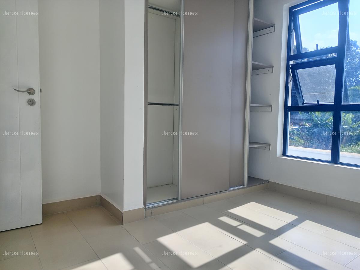 1 Bed Apartment with En Suite at Kirawa Road - 5