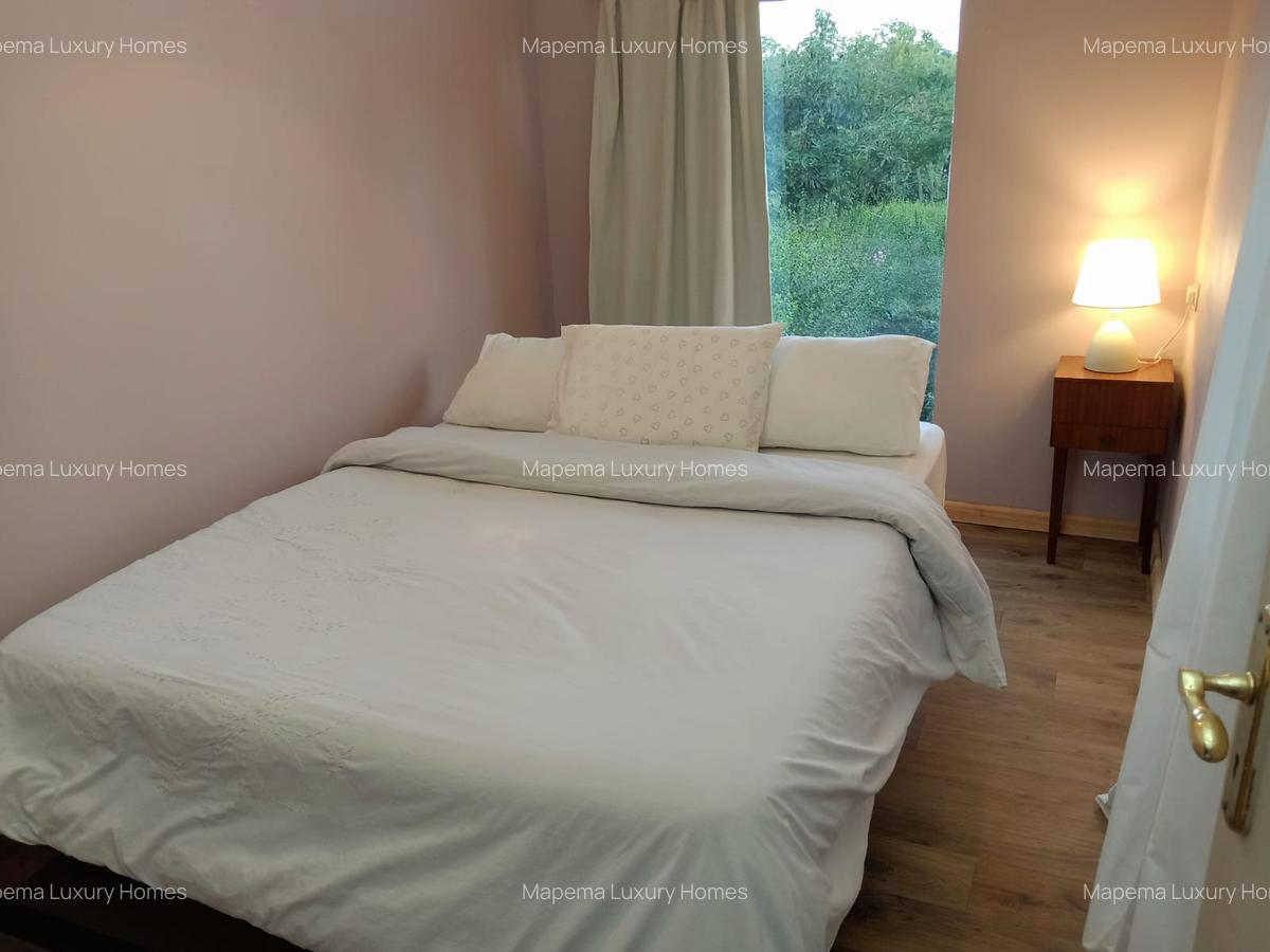 1 Bed House with En Suite at Tree Lane - 7