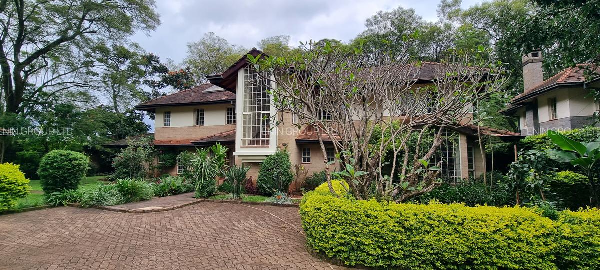 5 Bed Townhouse with En Suite at Lone Tree - 2