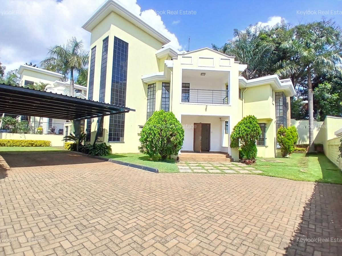 5 Bed Townhouse with En Suite at Lavington Green - 5