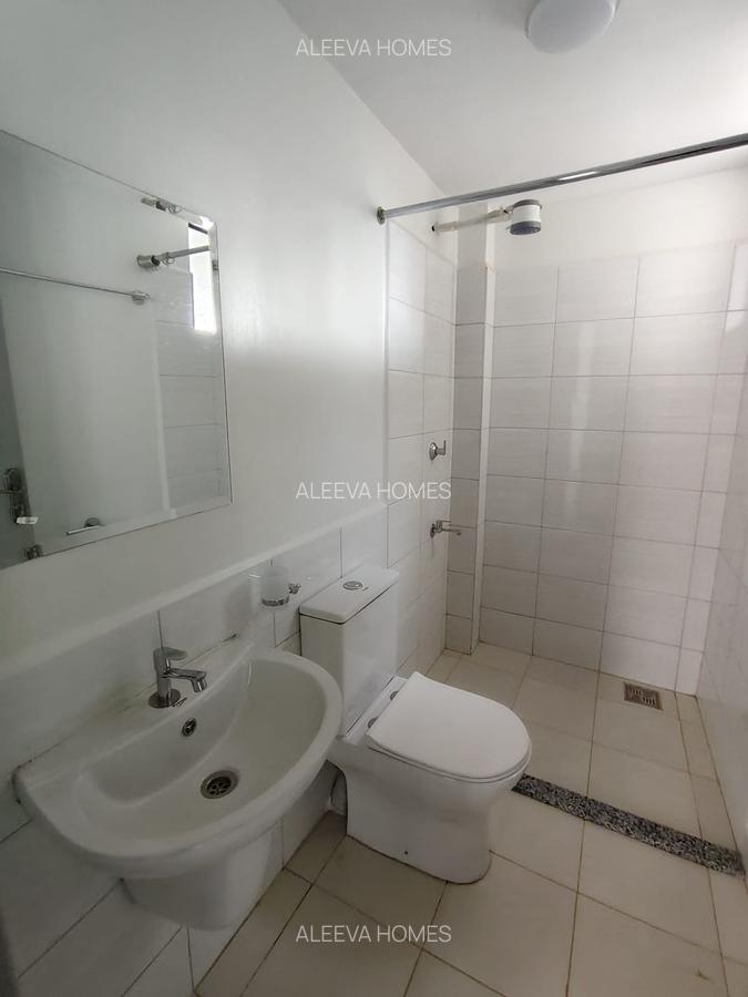 2 Bed Apartment with En Suite in Garden Estate - 15