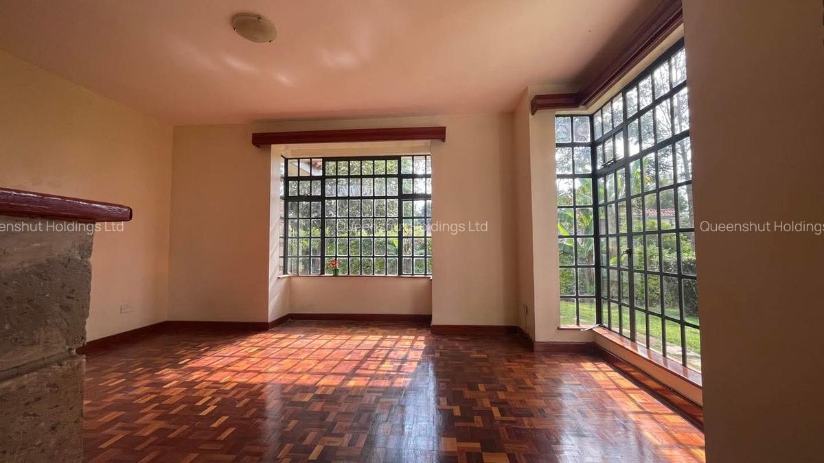 5 Bed Townhouse with En Suite in Rosslyn - 3