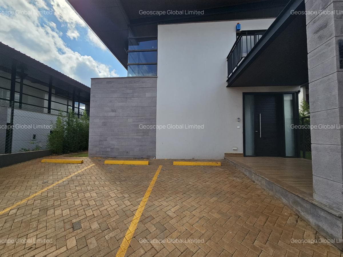 4 Bed Townhouse with En Suite in Runda - 2