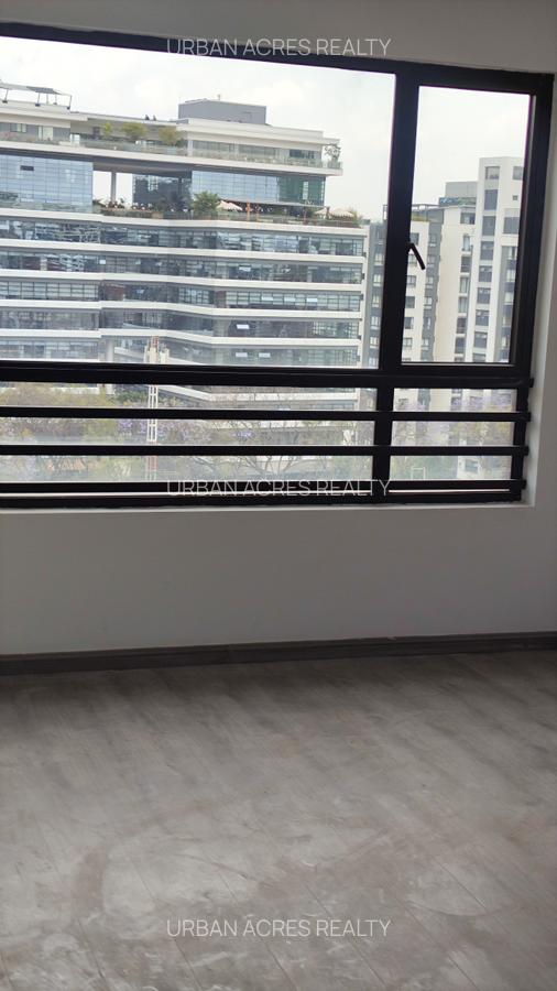 3 Bed Apartment with En Suite at Riverside Drive - 9
