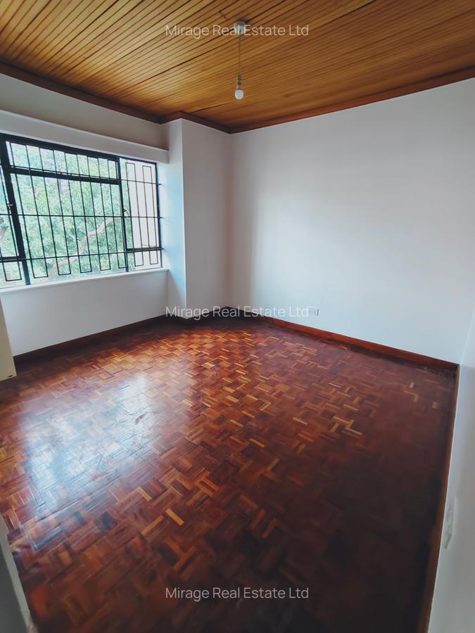 4 Bed Apartment with Swimming Pool in Kilimani - 17