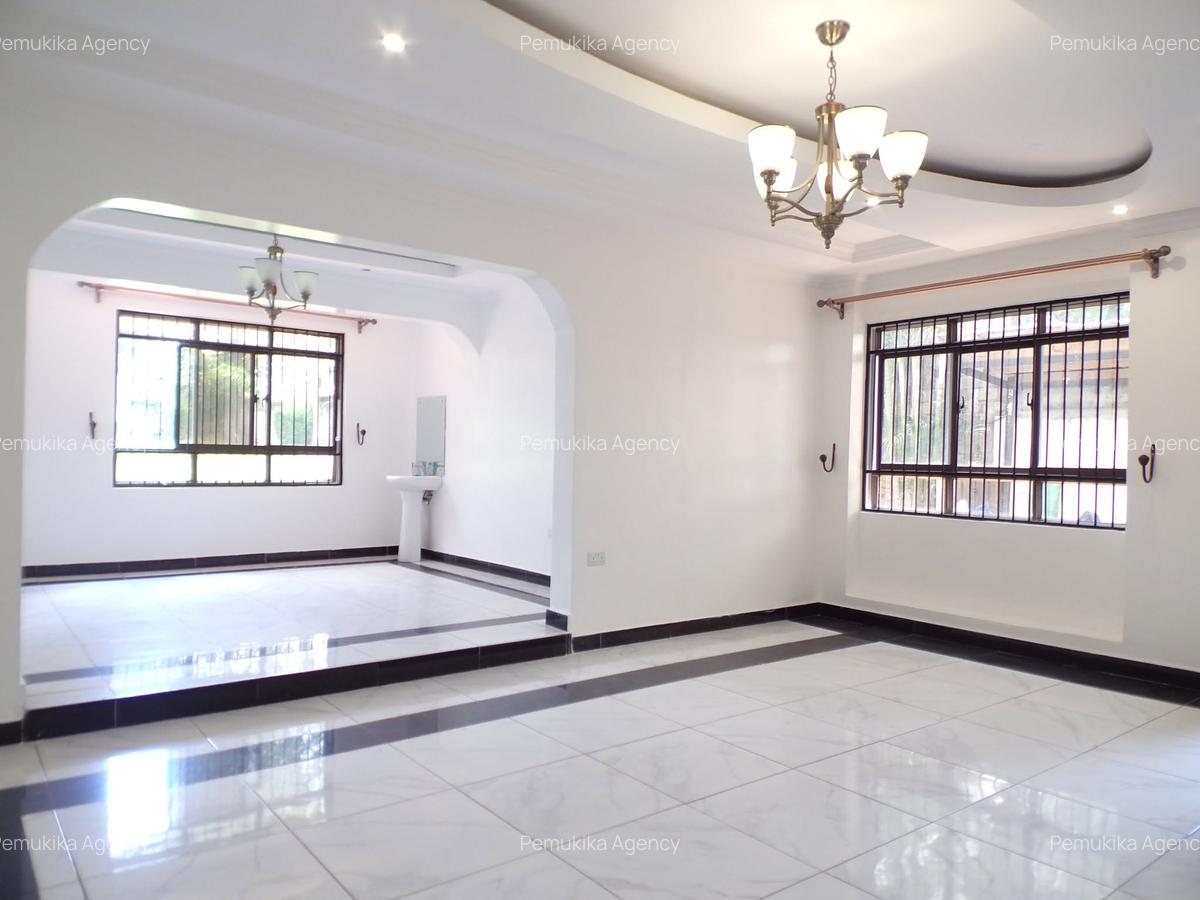 7 Bed House with En Suite at Hillcrest Road - 3