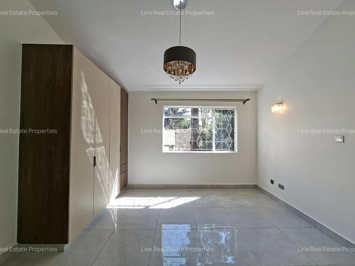 4 Bed Townhouse with En Suite in Westlands Area - 9