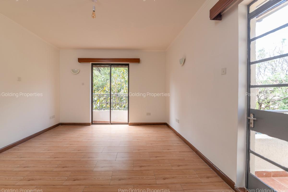 3 Bed Apartment with En Suite at Westlands Avenue - 10