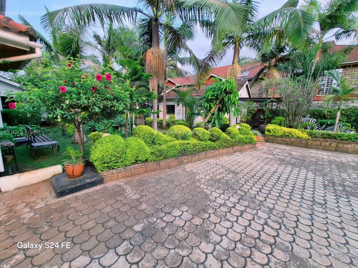 4 Bed Townhouse with En Suite in Runda - 1