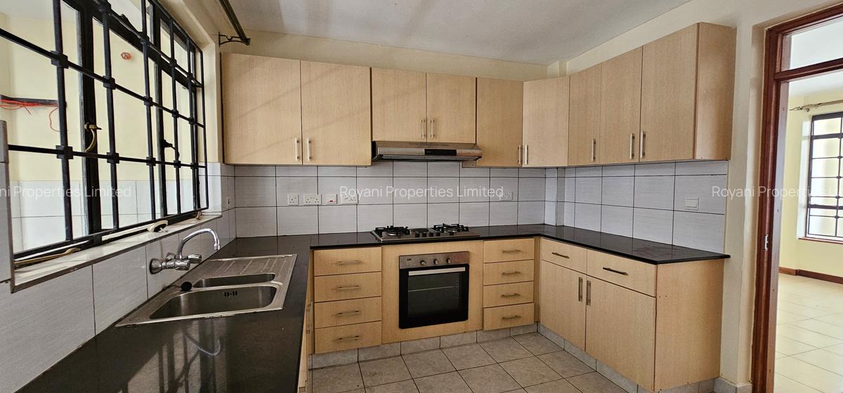 3 Bed Apartment with En Suite in Tatu City - 5