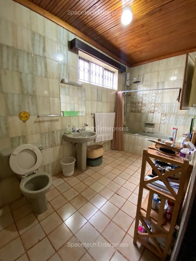 5 Bed House with Staff Quarters in Nyari - 11