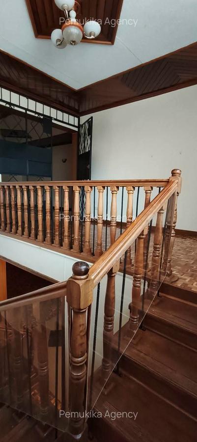 5 Bed Townhouse with En Suite in Runda - 12