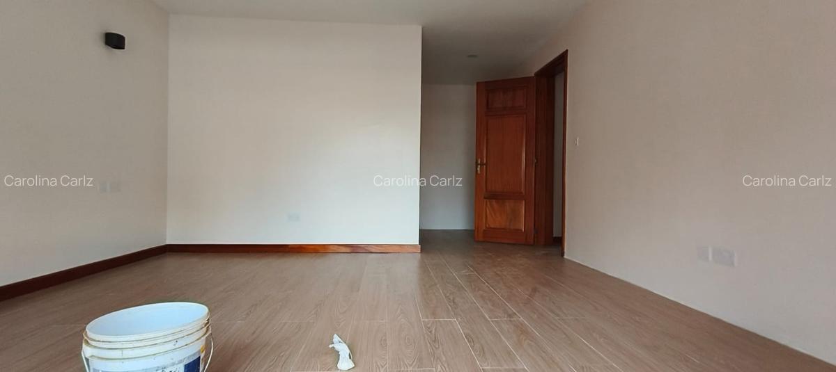 4 Bed House with En Suite at Nyari - 14