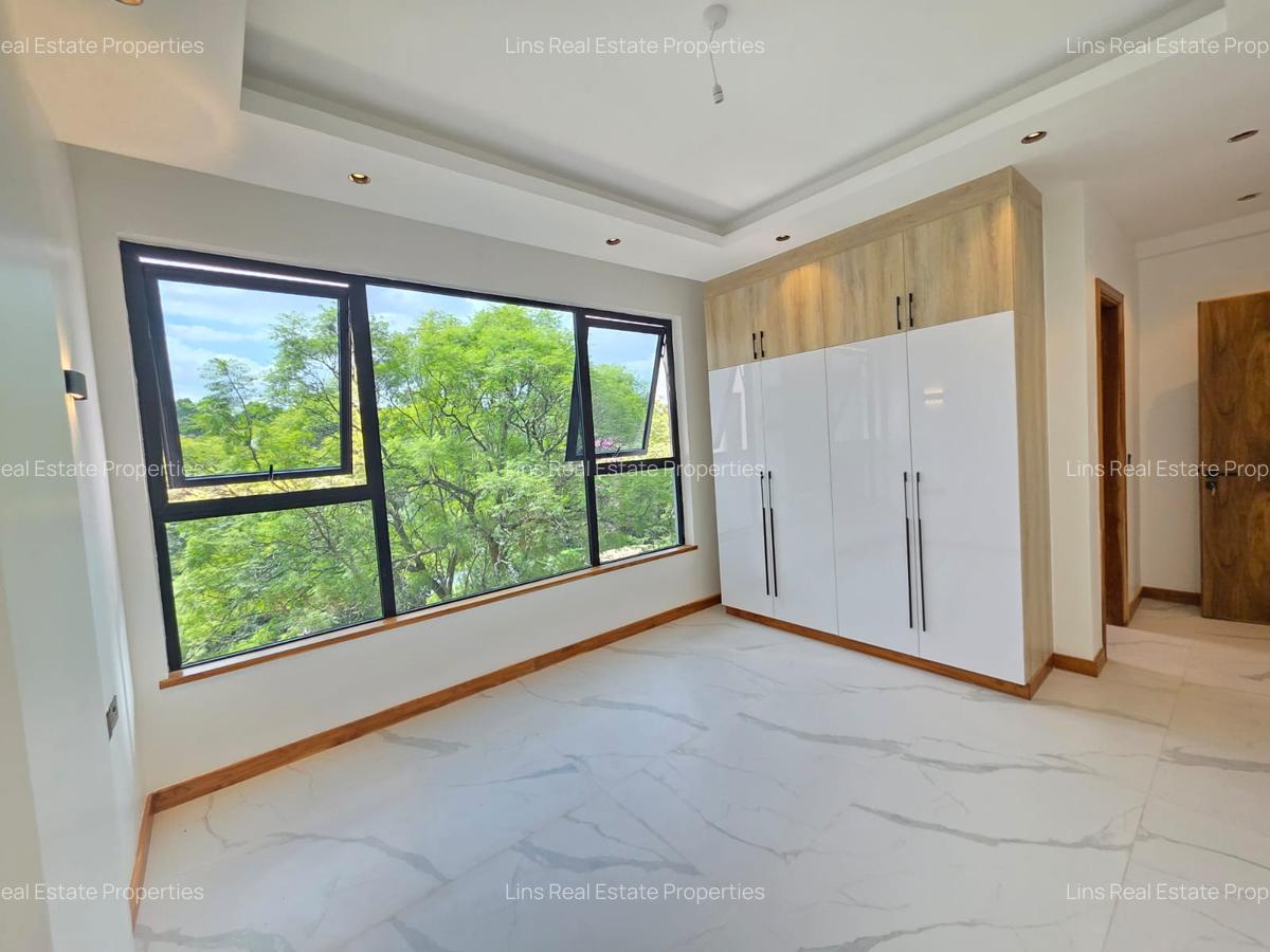 Serviced 2 Bed Apartment with En Suite in Spring Valley - 12
