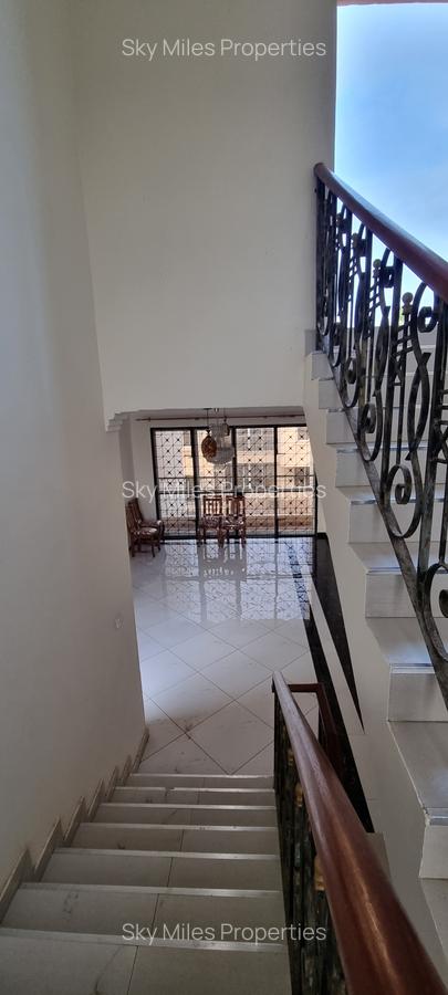 4 Bed Townhouse with En Suite at Kanamai - 14