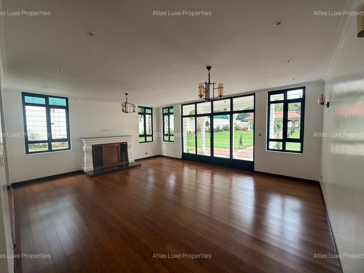 5 Bed House with En Suite at Old Runda - 2