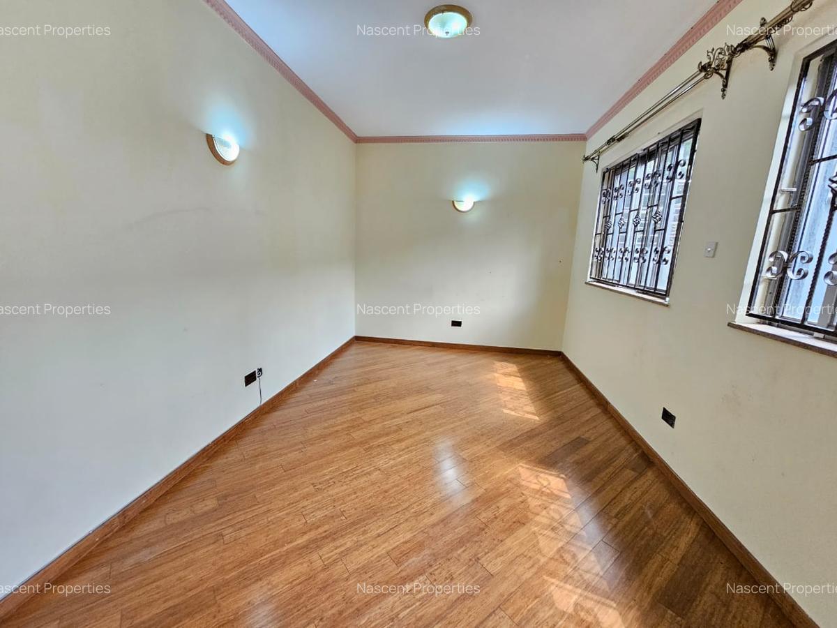 5 Bed Townhouse with En Suite in Westlands Area - 9