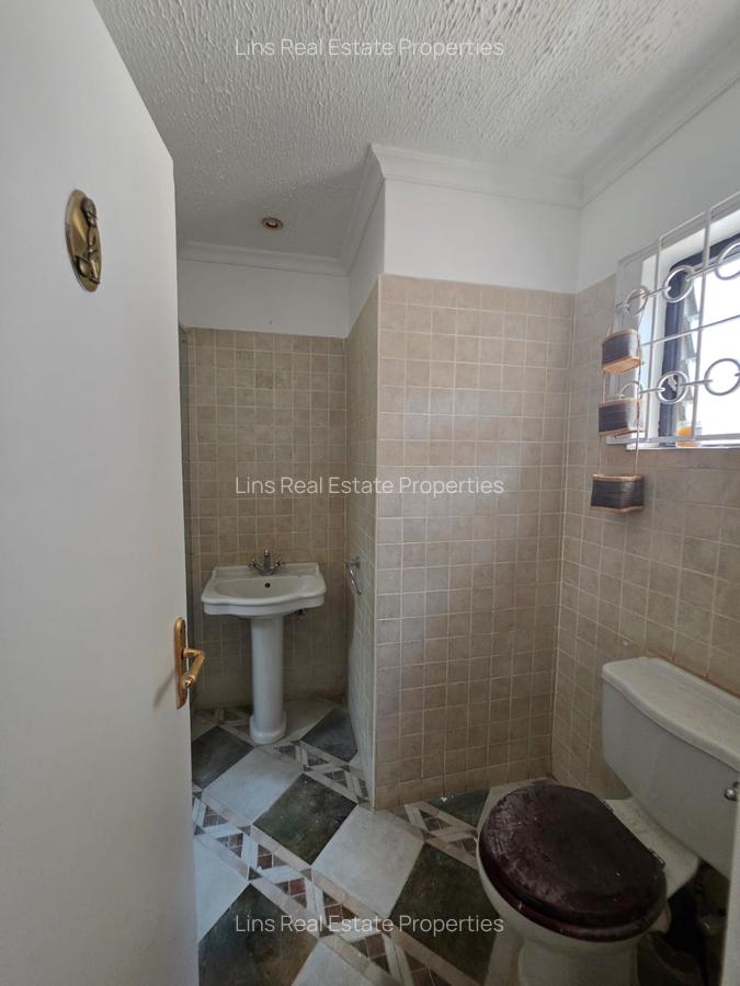 4 Bed House with En Suite in Thigiri - 8