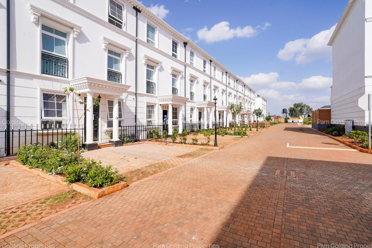 3 Bed Townhouse with En Suite at Crawford Road - 19