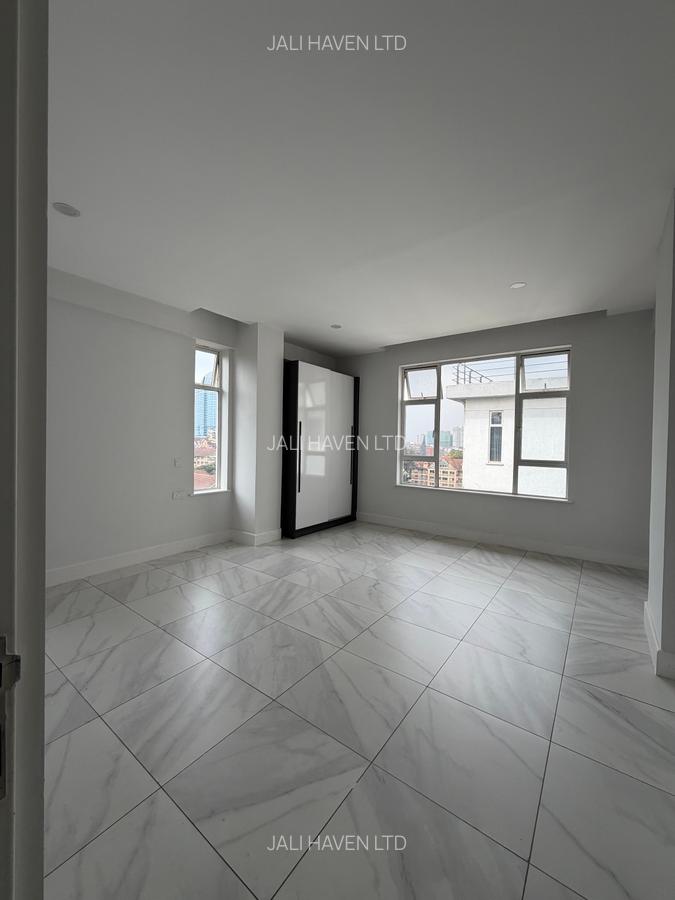 3 Bed Apartment with En Suite in Westlands Area - 6