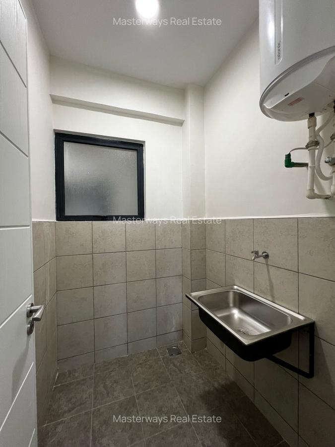 2 Bed Apartment with En Suite in Lavington - 11