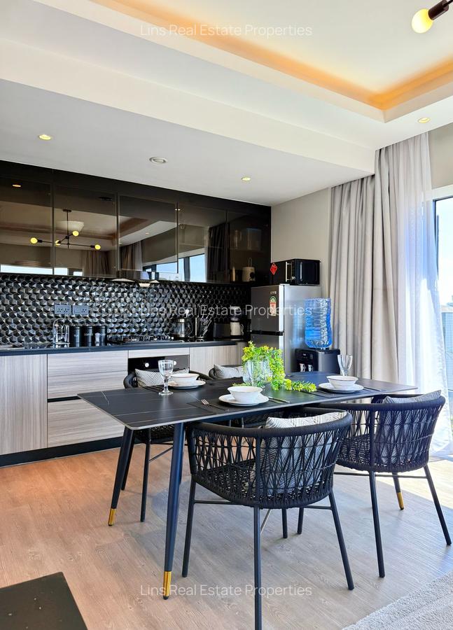 Serviced 2 Bed Apartment with En Suite in Westlands Area - 12